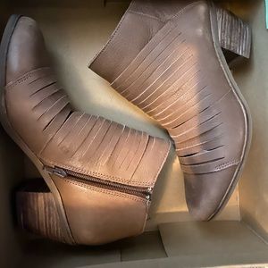 lucky brand booties